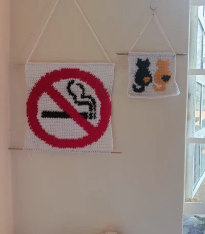 Zels No-Smoke Crochet Tapestry