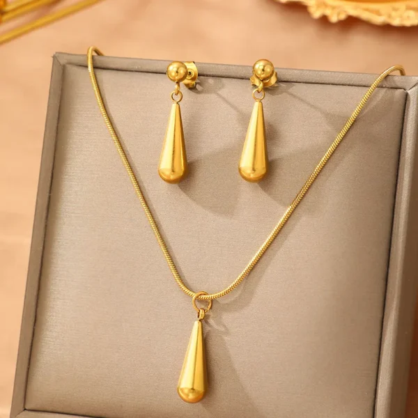 18K Gold Platted Nessa Water droplet Necklace Set | Giftway